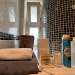 Moderne 4 Mit Bergblick Stadtzentrum Contactless Check-in 아파트 겔든