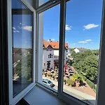 Moderne 4 Mit Bergblick Stadtzentrum Contactless Check-in