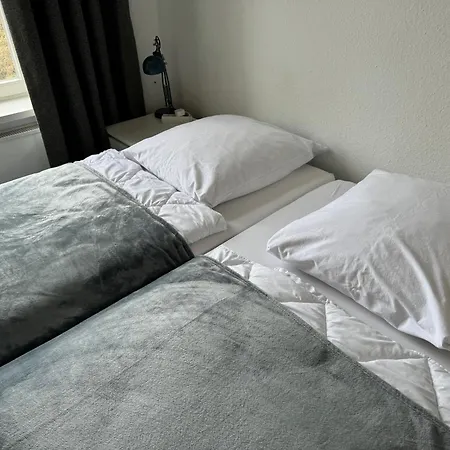 Moderne 4 Mit Bergblick Stadtzentrum Contactless Check-in * Gehrden (Lower-Saxony)