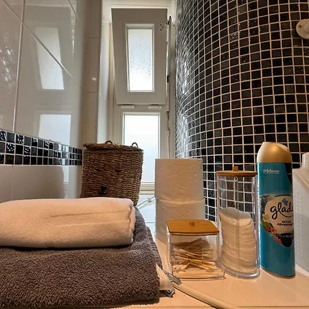 Moderne 4 Mit Bergblick Stadtzentrum Contactless Check-in Apartment Gehrden (Lower-Saxony)