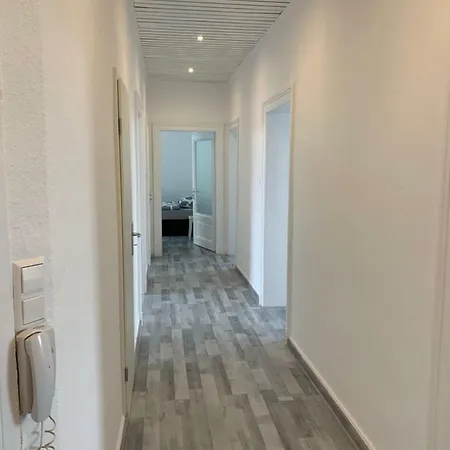 Moderne 4 Mit Bergblick Stadtzentrum Contactless Check-in Apartment *