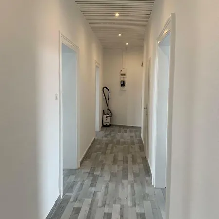 Moderne 4 Mit Bergblick Stadtzentrum Contactless Check-in Lägenhet *