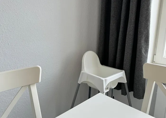 Moderne 4 Mit Bergblick Stadtzentrum Contactless Check-in 아파트